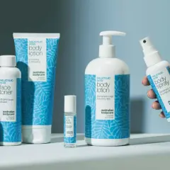 Hudvårdsprodukter med bha syra: serum, ansiktsvatten, body lotion, SOS-stick och body spray.